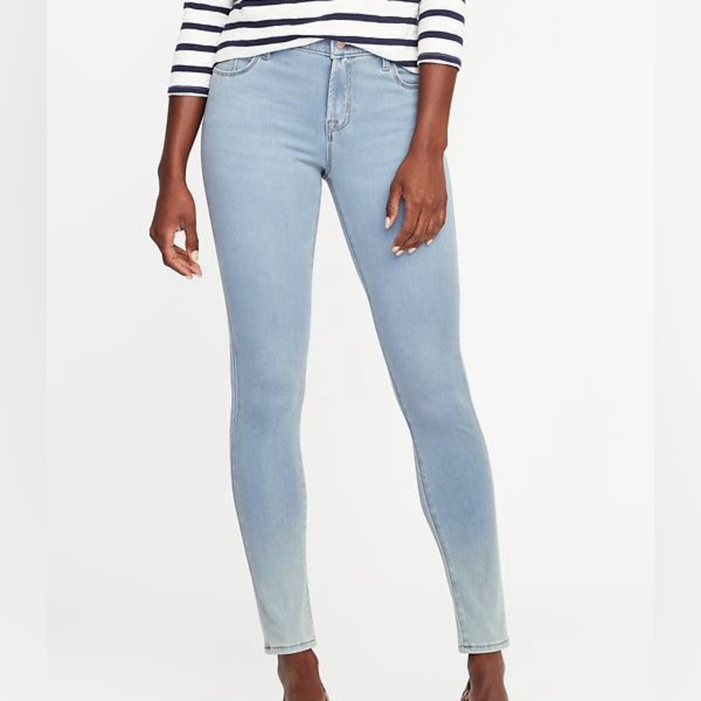 Old Navy Mid-Rise Rockstar 24/7 Light Wash Skinny Jeans